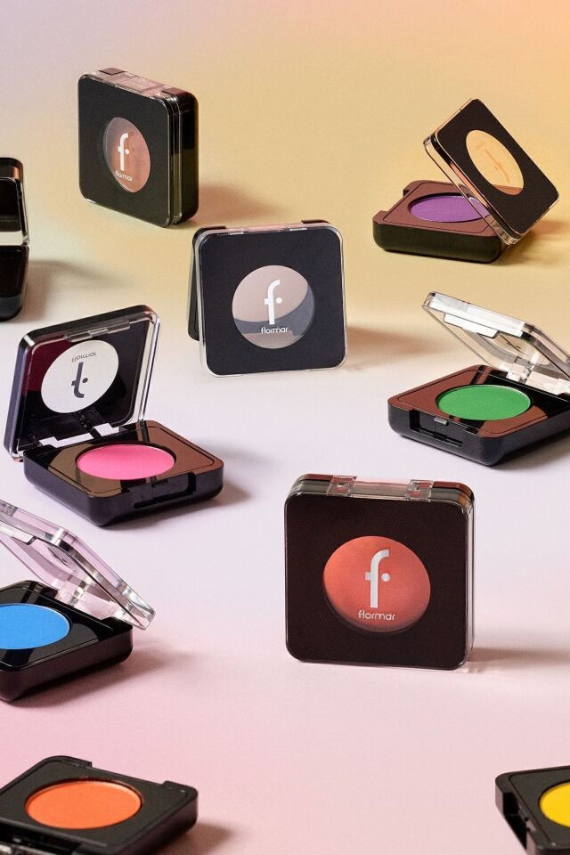 Flormar Yoğun Işıltılı Göz Farı - 002 Black Glitters- Baked Eyeshadow - 8682536052368