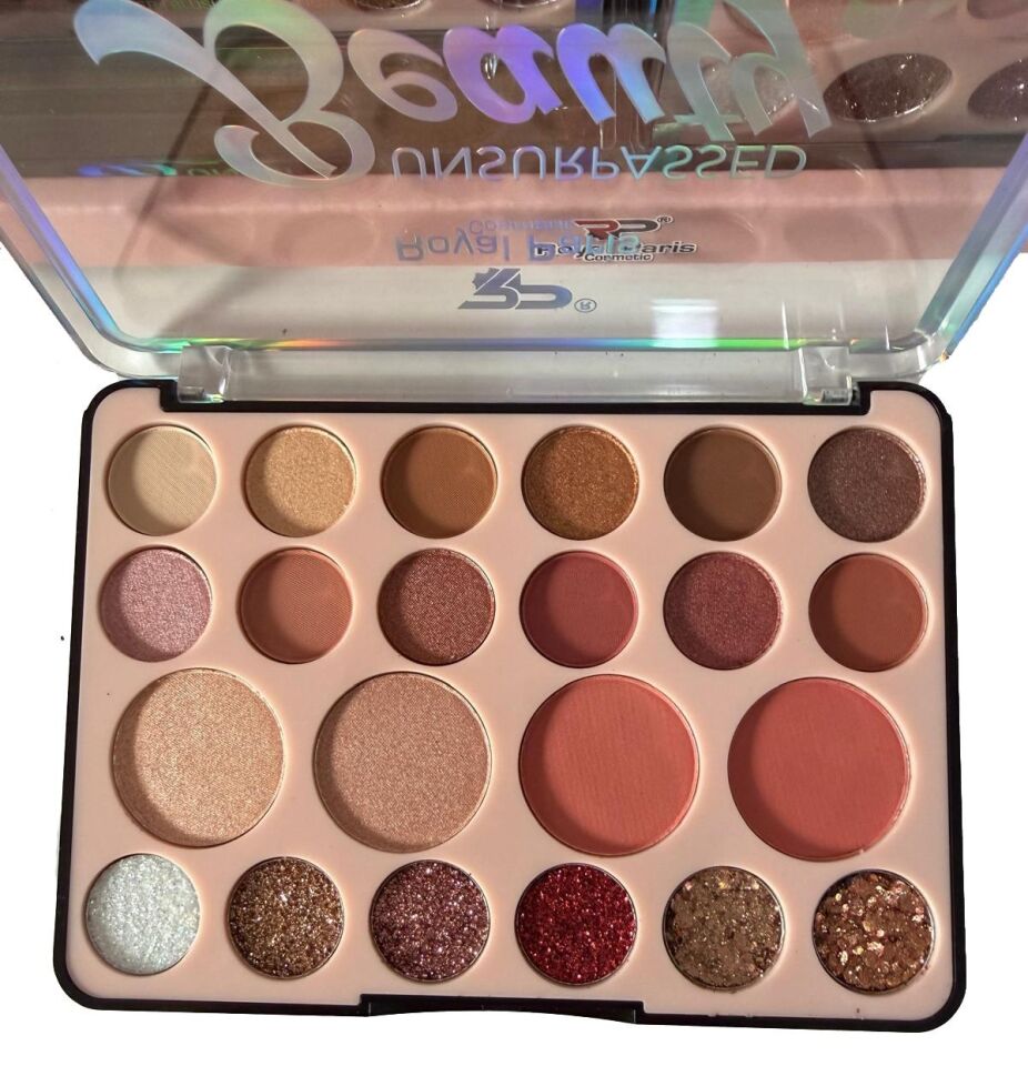 Royal Paris 22 li Makyaj Seti 18 Far+ 2 Allık + 2 Highlighter