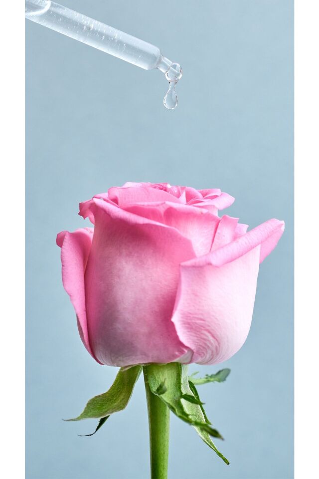 Nivea Aqua Rose Organik Gül Suyu İçeren Yüz Yıkama Köpüğü 150ml, Nemlendirici, Yüz Temizleyici, Micellar
