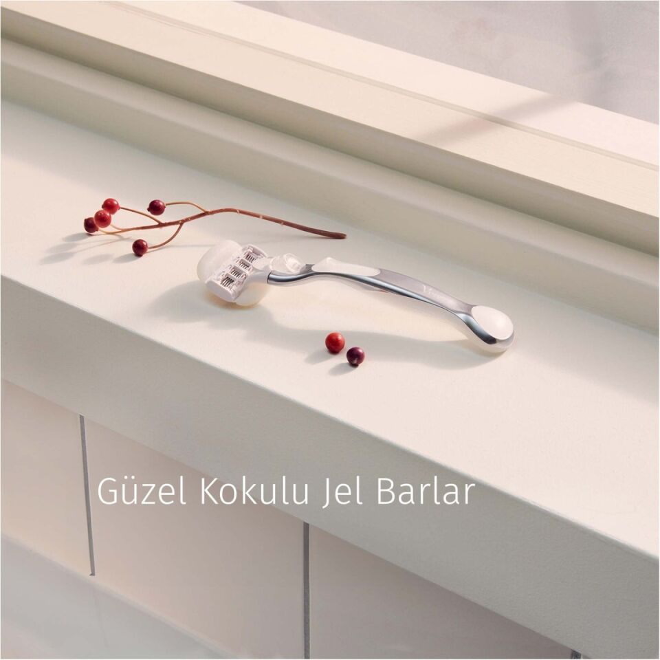 Gillette Venus Comfortglide Sugarberry + 2 Adet Yedek Başlık + Çanta 8700216534383