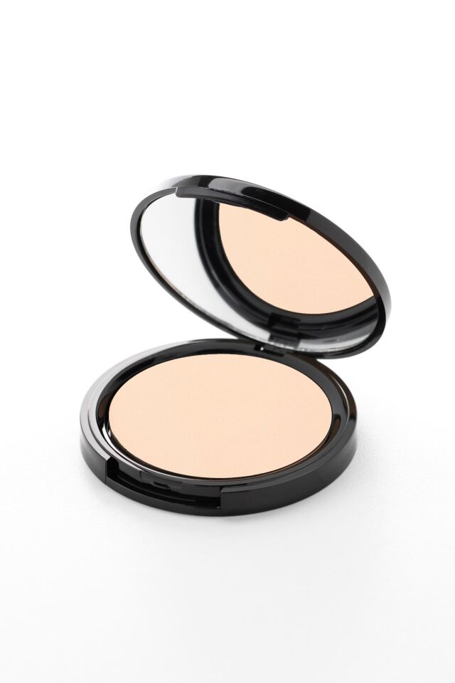 216021- Pierre Cardin Elle Microfine Pressed Powder –Porcelain Finish 12g -Golden Ivory 411 - 523