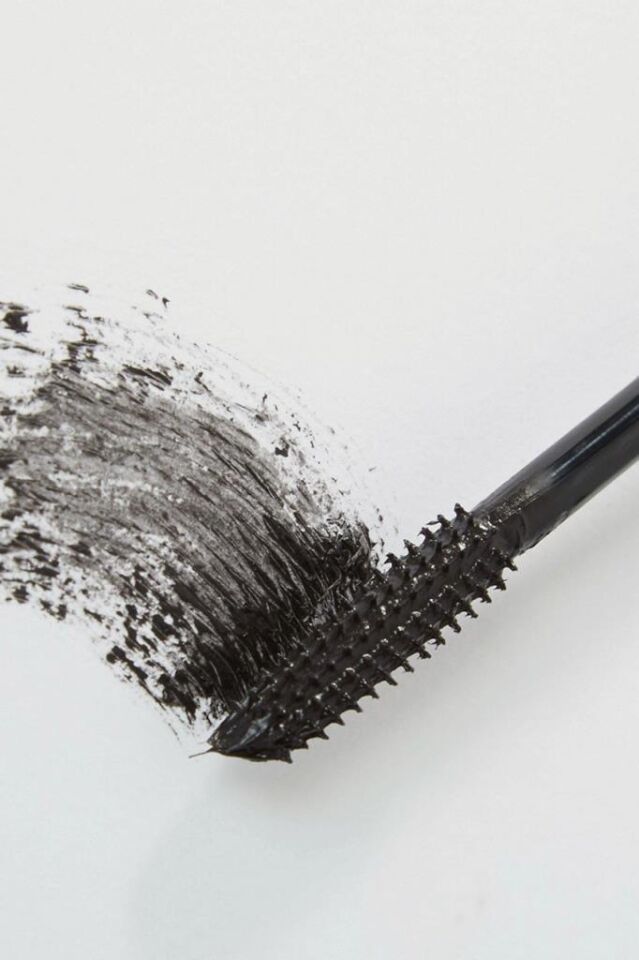 Maybelline Maskara Falsies Push Up Drama Yoğun Siyah