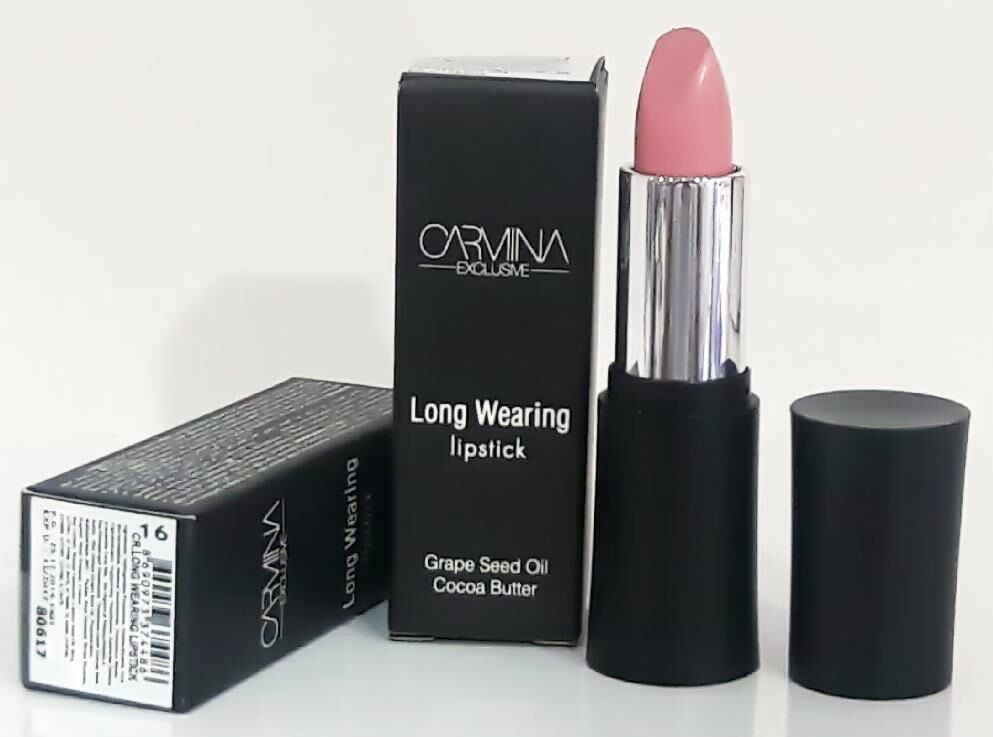 Carmina Long Wearing 16 Lipstick Nude Ruj