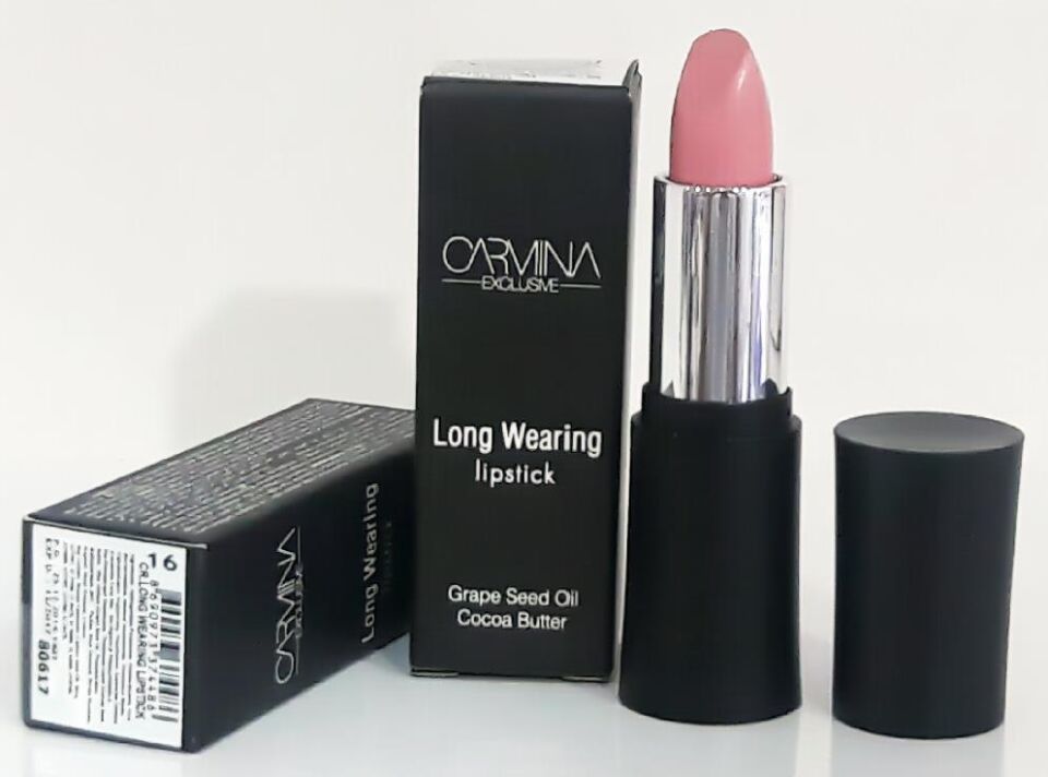 Carmina Long Wearing 16 Lipstick Nude Ruj