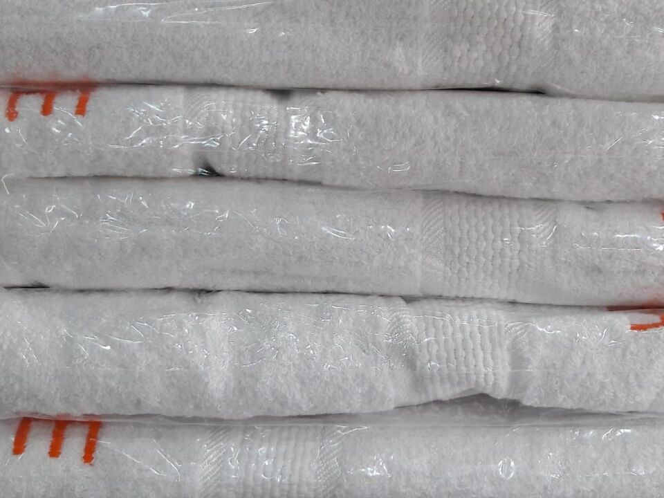 HL Banyo Havlusu 150 CM X 75 CM Beyaz