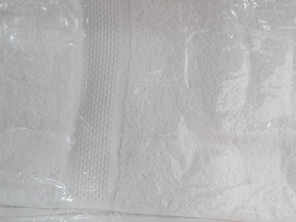 HL Banyo Havlusu 150 CM X 75 CM Beyaz