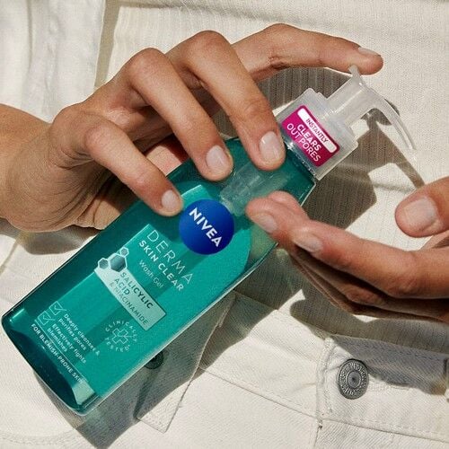 Nivea Derma Skin Clear Sivilce Karşıtı Yüz Temizleme Jeli 150ml,Salisilik Asit (BHA)